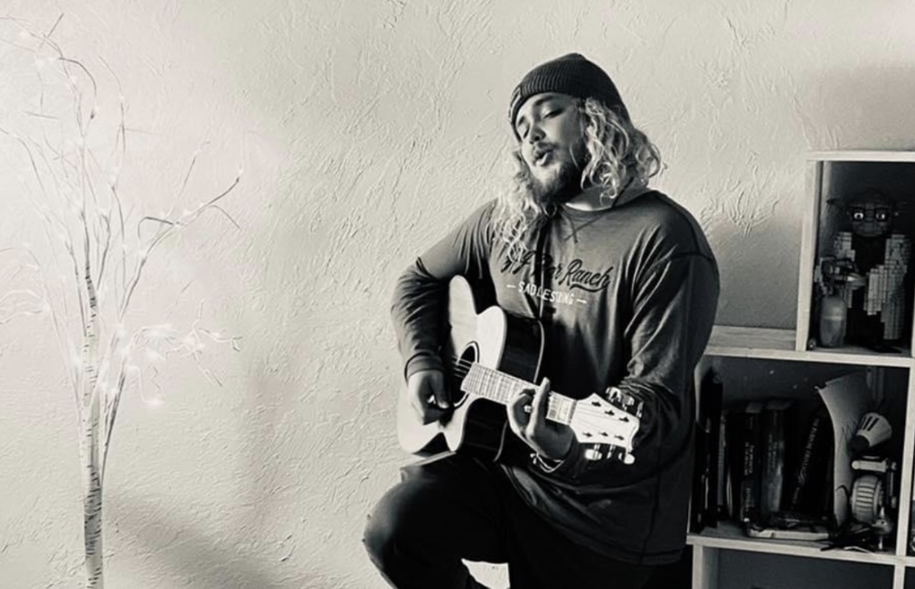 Austin Taylor on guitar